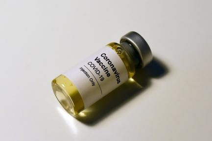 Frasco de vacuna contra la COVID-19