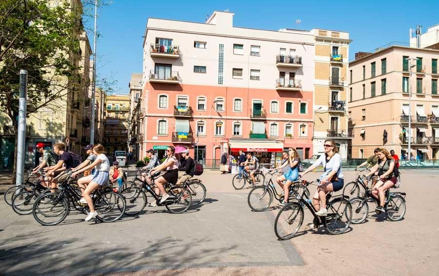 CaixaBank analiza el crecimiento de turistas extranajeros en España