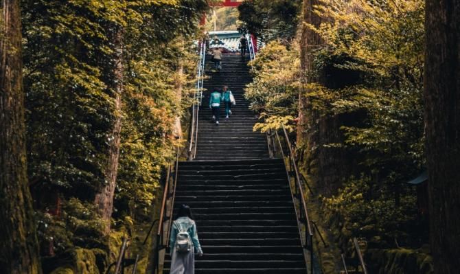Escaleras de un templo de Kyoto, Japón