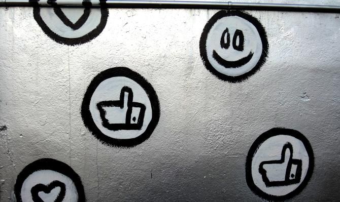 Grafiti de iconos de redes sociales
