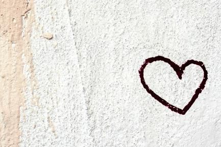 Corazón pintado en la pared