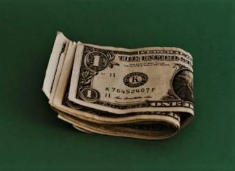 Billetes de dólar. Photo by Annie Spratt on Unsplash