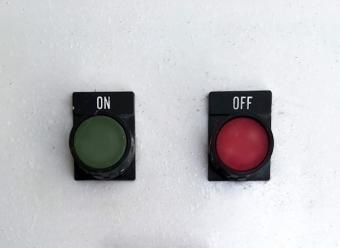 Botones ON y OFF. Photo by Elnaz Asadi on Unsplash