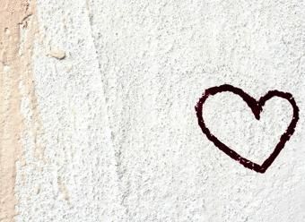 Corazón pintado en la pared